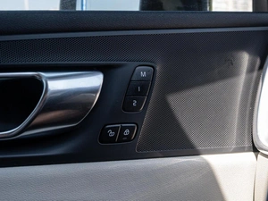 Внедорожник Volvo XC60 2021 года, 4050000 рублей, Краснодар