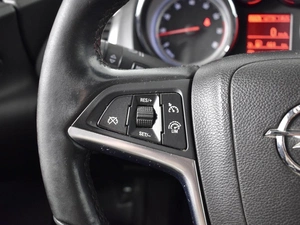 Седан Opel Astra 2013 года, 695200 рублей, Казань