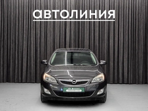 Хетчбэк Opel Astra 2010 года, 550000 рублей, Красноярск
