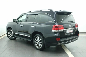 Внедорожник Toyota Land Cruiser 2017 года, 8345000 рублей, Красноярск