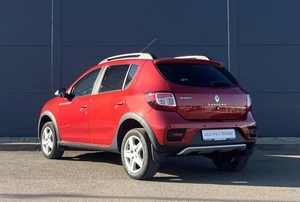 Хетчбэк Renault Sandero Stepway 2017 года, 1026000 рублей, Солонцы