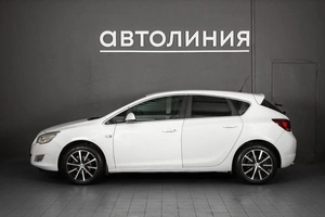 Хетчбэк Opel Astra 2010 года, 635000 рублей, Красноярск