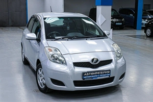 Хетчбэк Toyota Vitz 2008 года, 528000 рублей, Солонцы