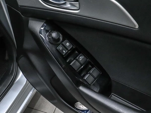 Седан Mazda Axela 2016 года, 1250000 рублей, Красноярск