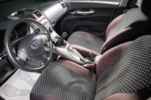 Хетчбэк Toyota Auris 2008 года, 649000 рублей, Сургут