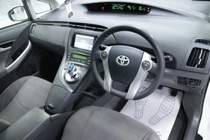 Лифтбек Toyota Prius 2011 года, 1048000 рублей, Солонцы