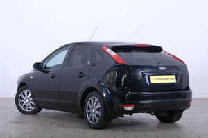 Хетчбэк Ford Focus 2006 года, 549000 рублей, Омск