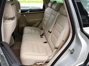 Внедорожник Volkswagen Touareg 2012 года, 2179000 рублей, Волгоград