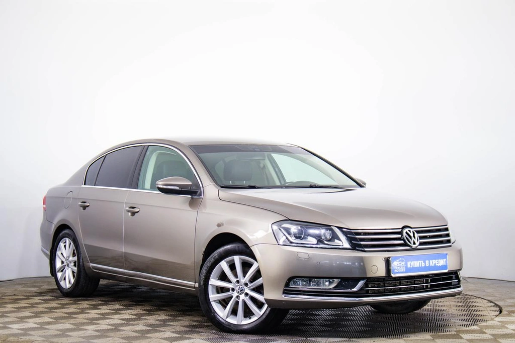 Седан Volkswagen Passat 2011 года, 959000 рублей, Пермь