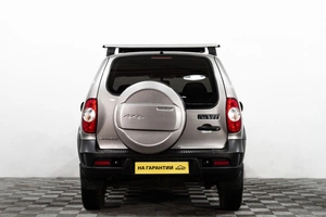 Внедорожник Chevrolet Niva 2011 года, 559000 рублей, Сургут