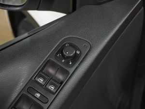 Внедорожник Volkswagen Tiguan 2012 года, 1099000 рублей, Воронеж