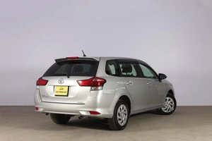 Универсал Toyota Corolla Fielder 2018 года, 1549000 рублей, Новосибирск