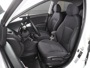 Седан Hyundai Solaris 2015 года, 1095000 рублей, Красный Пахарь