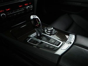 Седан BMW 7 серия 2010 года, 1899077 рублей, Москва