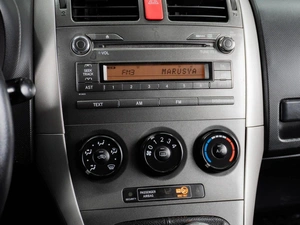 Хетчбэк Toyota Auris 2008 года, 650000 рублей, Тюмень