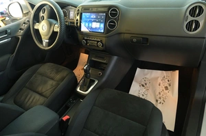 Внедорожник Volkswagen Tiguan 2013 года, 1719000 рублей, Омск