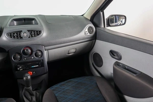 Хетчбэк Renault Clio 2006 года, 379000 рублей, Пермь