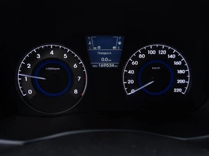 Седан Hyundai Solaris 2013 года, 819000 рублей, Саратов