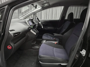 Минивэн Toyota Wish 2012 года, 1340000 рублей, Красноярск