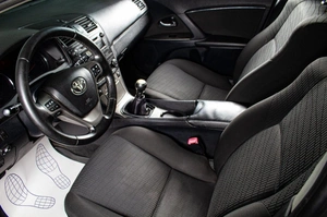 Универсал Toyota Avensis 2009 года, 749000 рублей, Сургут
