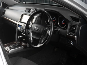 Седан Toyota Mark X 2017 года, 2675000 рублей, Тюмень