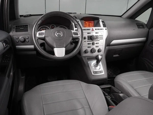 Минивэн Opel Zafira 2013 года, 724000 рублей, Воронеж