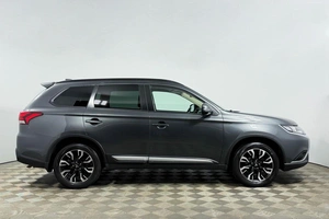 Внедорожник Mitsubishi Outlander 2021 года, 2380500 рублей, Казань