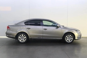 Седан Volkswagen Passat 2013 года, 1485000 рублей, Смоленск