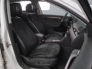Седан Volkswagen Passat 2012 года, 1272000 рублей, Воронеж