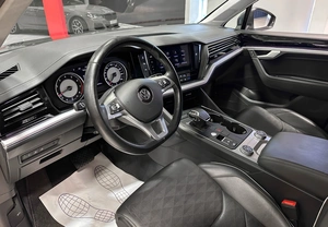 Внедорожник Volkswagen Touareg 2019 года, 4150000 рублей, Красноярск
