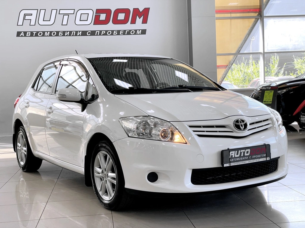 Хетчбэк Toyota Auris 2010 года, 887000 рублей, Солонцы