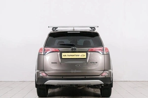Внедорожник Toyota RAV4 2018 года, 2599000 рублей, Красноярск