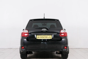 Хетчбэк Toyota Auris 2011 года, 999000 рублей, Красноярск