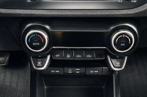 Хетчбэк Kia Rio X-Line 2019 года, 1439000 рублей, Челябинск