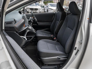 Минивэн Toyota Sienta 2017 года, 1805000 рублей, Краснодар