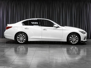 Седан Infiniti Q50 2016 года, 1999000 рублей, Тюмень