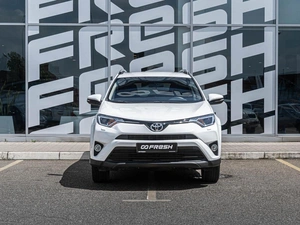 Внедорожник Toyota RAV4 2017 года, 1598000 рублей, Краснодар