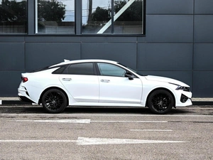 Седан Kia K5 2021 года, 2299000 рублей, Кирилловка