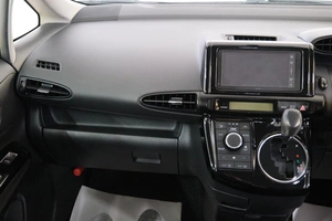 Минивэн Toyota Wish 2012 года, 1469000 рублей, Омск