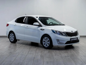 Седан Kia Rio 2014 года, 949000 рублей, Саратов