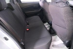 Хетчбэк Toyota Vitz 2014 года, 819000 рублей, Омск