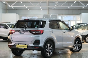 Внедорожник Toyota Raize 2020 года, 1909000 рублей, Омск