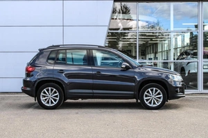Внедорожник Volkswagen Tiguan 2015 года, 1449000 рублей, Ярославль