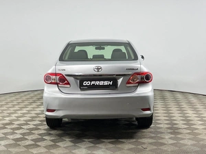 Седан Toyota Corolla 2012 года, 898900 рублей, Казань