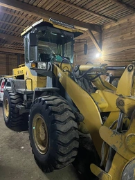 Фронтальный погрузчик 2011 года, 2400000 рублей, Чунский