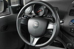 Хетчбэк Chevrolet Spark 2012 года, 819000 рублей, Тюмень