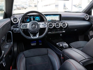 Седан Mercedes-benz CLA-класс 2019 года, 3750000 рублей, Краснодар