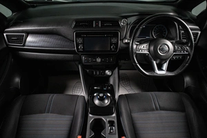 Хетчбэк Nissan Leaf 2017 года, 1459000 рублей, Сургут