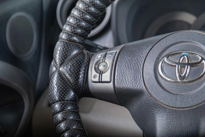 Внедорожник Toyota RAV4 2007 года, 1099000 рублей, Томск