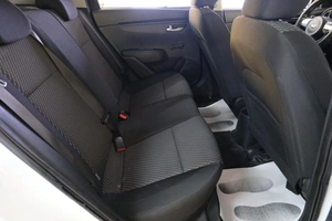 Седан Kia Rio 2018 года, 1079000 рублей, Омск